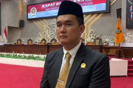 Legislator Kalteng: Merah Putih adalah identitas, jangan diganti simbol lain