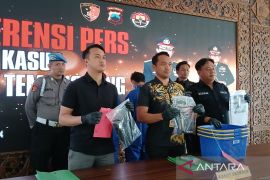 Polres Temanggung tahan dua pelaku pencurian minimarket di Parakan
