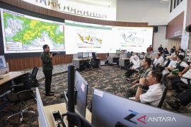 Cuaca mayoritas wilayah Indonesia diprakirakan diguyur hujan