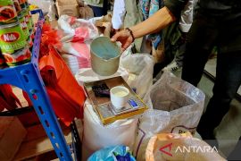 DKPP pastikan 33 merek beras yang beredar di Natuna sesuai standar mutu