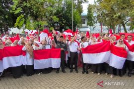 Bupati HST serahkan SK kenaikan gaji berkala kepada 384 PPPK guru