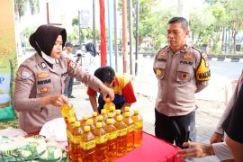 Polres Banjarbaru-Bulog gelar gerakan pangan murah