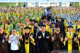 Herman Deru ingatkan 9.040 mahasiswa baru Unsri harus jaga pergaulan