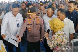 Polri menyalurkan 2.424 ton beras pada puncak kegiatan Gerakan Pangan Murah