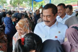 Kemenimipas salurkan 5.000 paket sembako untuk warga Tangerang