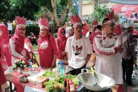 Disdik Palembang  semarakkan HUT RI ajak puluhan guru lomba memasak