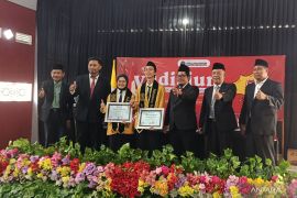 Dekan Fakultas Hukum Billfath minta puluhan sarjana junjung integritas