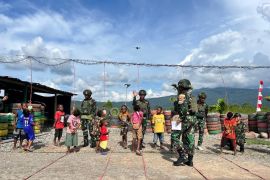 Satgas Yonif 521/DY gelar lomba untuk anak di Papua sambut HUT RI