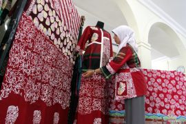 Inovasi batik merah putih bermotif kesenian daerah