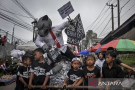 Ogoh-ogoh semarakkan Parongpong Carnival Day