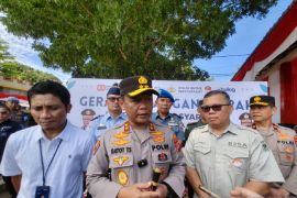 Polda Sumbar hadirkan pasar murah bantu kebutuhan pokok masyarakat