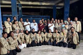 Pemprov Papua Barat Daya-Pemkab Raja Ampat lepas Tim KKN UGM
