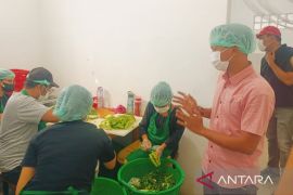 MBG di Taput dan penyajian standarisasi asupan gizi stimulasi peningkatan IQ anak