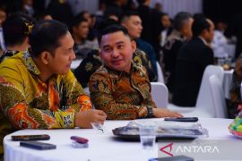Gubernur Riau punya tugas berat pulihkan pemerintahan akibat defisit