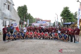 Warga Pariaman semarakkan peringatan HUT RI dengan turnamen voli