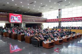 Rapat paripurna DPRD Kota Bogor diwarnai penggunaan syal Palestina