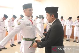 Bupati Paluta kukuhkan 45 anggota Paskibra 2025