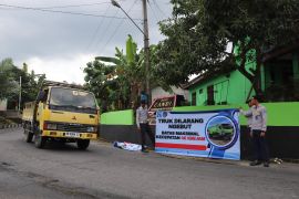 Dishub Sleman memasang rambu batas kecepatan tanggapi keluhan warga