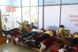 Pelindo Group di Makassar meriahkan HUT RI dengan baksos