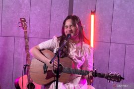 Alex Teh cerita sering dianggap WNA oleh satpam di sekolah