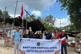 Bapas Kendari gelar bakti sosial bersama klien di Puskesmas sambut HUT RI