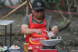 Lomba memasak nasi goreng warisan budaya