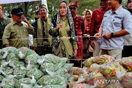 Pemkab Natuna gelar pasar murah