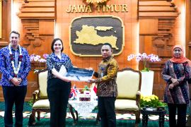 Kemenhub terima dokumen studi transportasi rel Surabaya dari Inggris