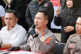 Polisi Purwakarta sita puluhan kartu ATM dalam ungkap kasus ganjal ATM