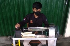 Dosen UMY ciptakan mesin perajang singkong berbasis "stepper" bantu UMKM