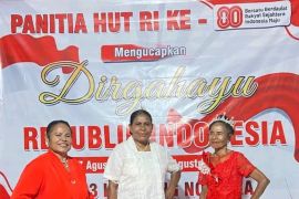 Distrik Sentani Timur gelar lomba peragaan busana orang tua lanjut usia