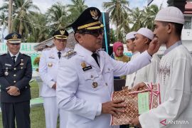 Enam narapidana di Lapas Pariaman langsung bebas usai dapat remisi kemerdekaan