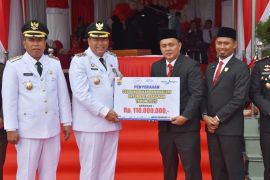 Pariaman terima dividen 2024 di Bank Nagari Rp11,3 miliar