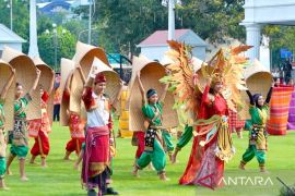 HUT ke-80 RI, Tarian Tembolak Beak NTB tampil tampil di Istana Negara