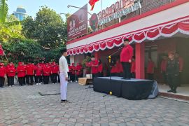 DPC PDI Perjuangan Surabaya ajak kader introspeksi dan bersatu