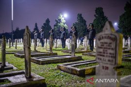 Apel kehormatan dan renungan suci di Bandung