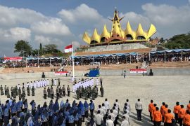 Pemkab Lamsel upacara HUT RI di titik nol Sumatera dari Jawa