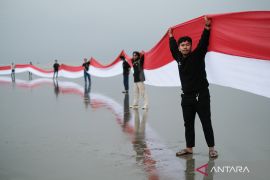 Pembentangan bendera Merah Putih 580 meter di Konawe Page 4 Small