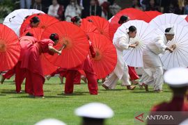 Over 1,000 dancers mark Indonesia's 80th Independence Day