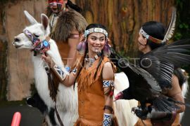 Parade satwa sambut HUT ke-80 RI di Taman Safari Bogor