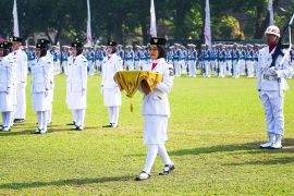 33 PNS Pemkot Magelang terima Satyalancana Karya Satya