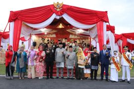 Wako Fadly Amran pimpin Upacara Penurunan Bendera Merah Putih HUT ke-80 RI