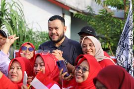 Wako Fadly Amran lepas peserta jalan santai dalam peringati HUT ke-80 RI