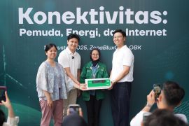 Desa Bumi donasikan paket pembelajaran energi surya