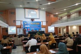 Pemkot Jayapura meningkatkan kemampuan kepemimpinan kepala sekolah