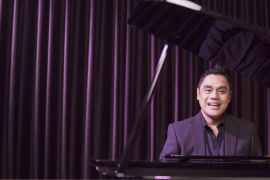 Spektrum - Dwiki Dharmawan, empat dekade merajut harmoni melalui musik