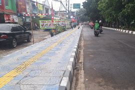 Penataan trotoar di Depok senilai Rp3,7 miliar selesai akhir September tahun ini