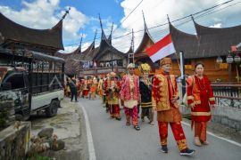 Parade pakaian adat di Solok Selatan Page 3 Small