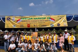 1.000 Kacamata gratis dibagikan! Leo Club Binus Bekasi Buka Jalan Indonesia Melek Literasi