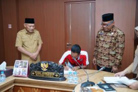 Tanda tangan NPHD, Pemprov minta pengurus olahraga di Malut pacu prestasi